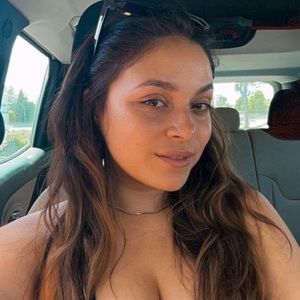 Meet your Posher, Madeline